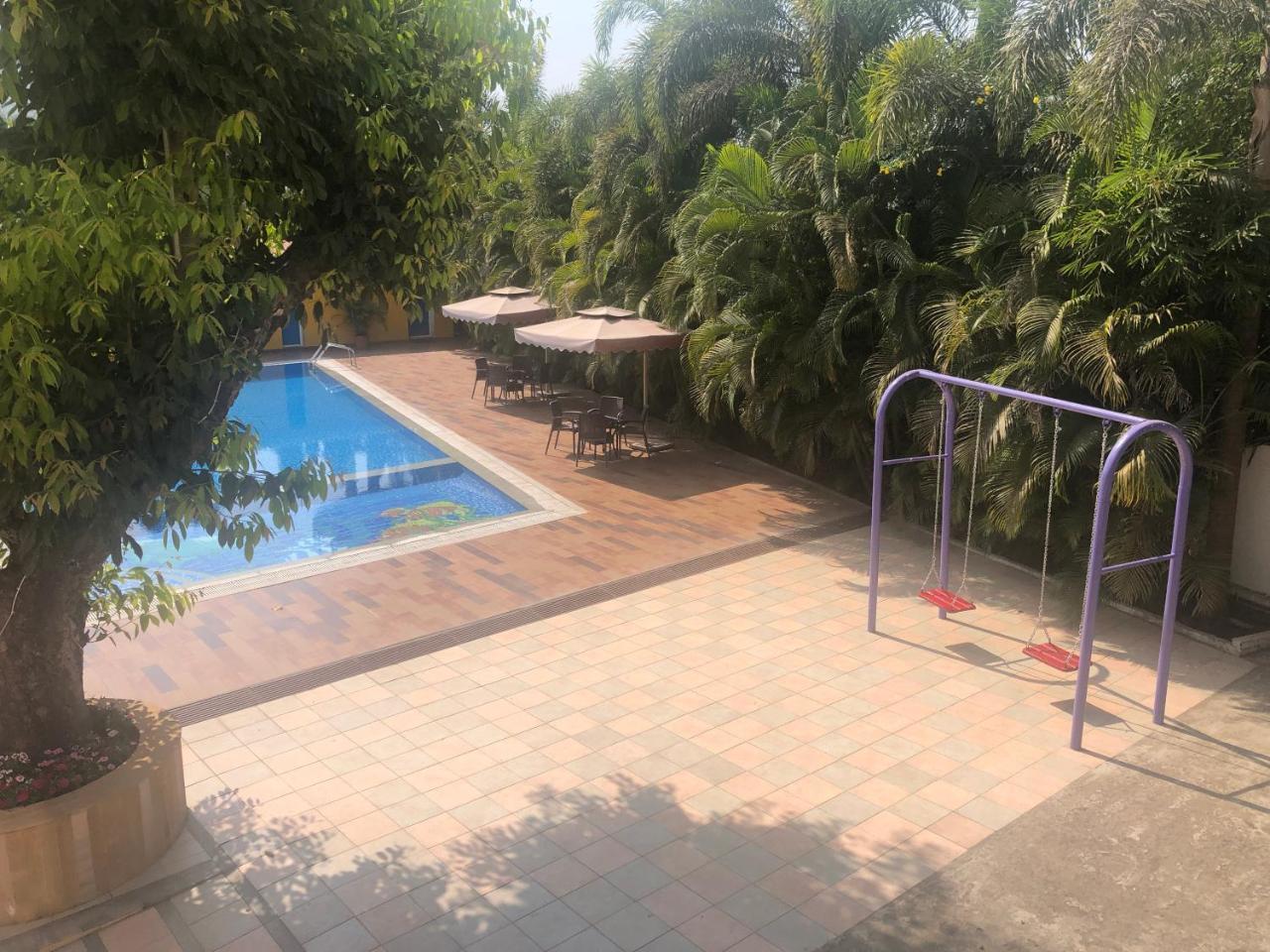 Resort Silver Hills Лонавала Екстериор снимка