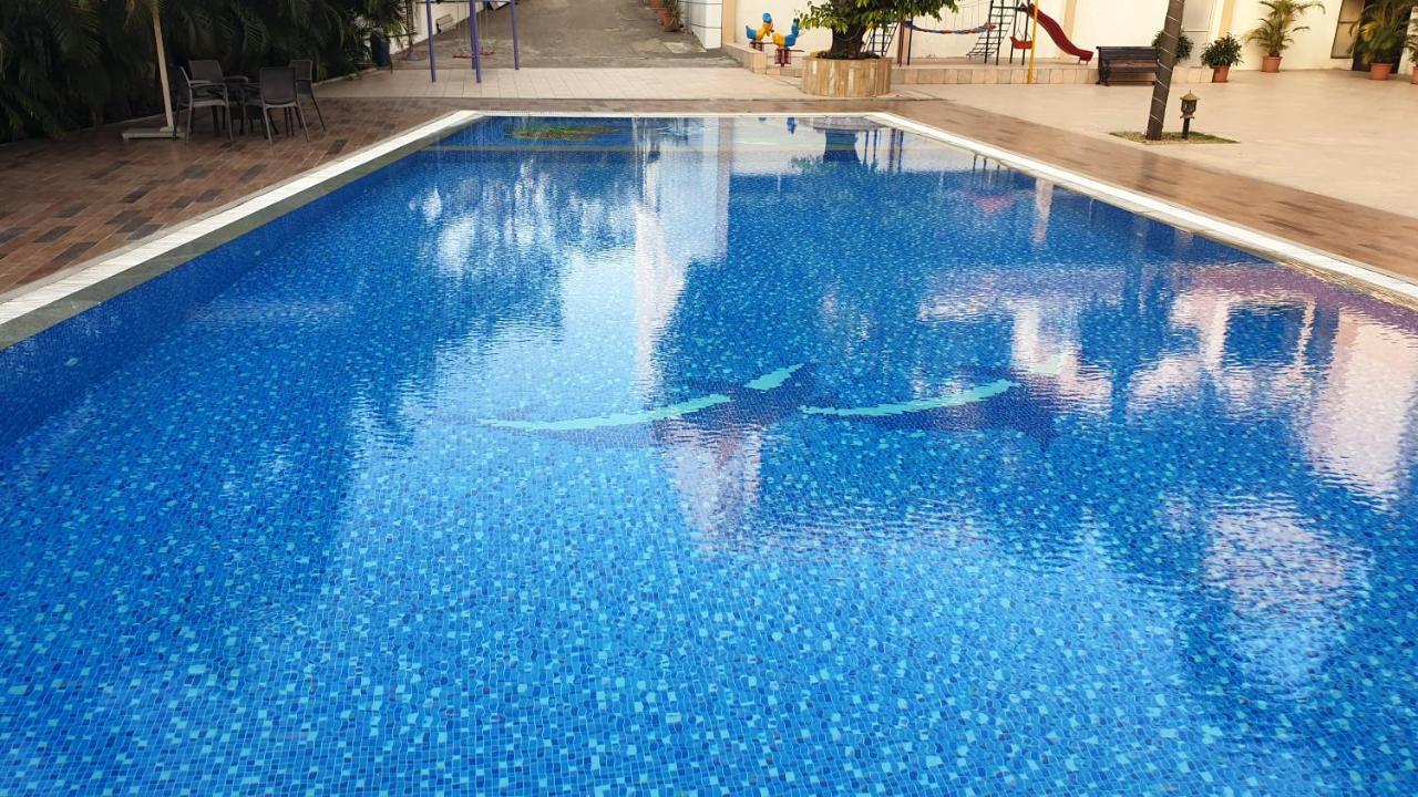 Resort Silver Hills Лонавала Екстериор снимка